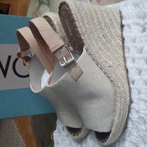 Toms wedges Size 8
